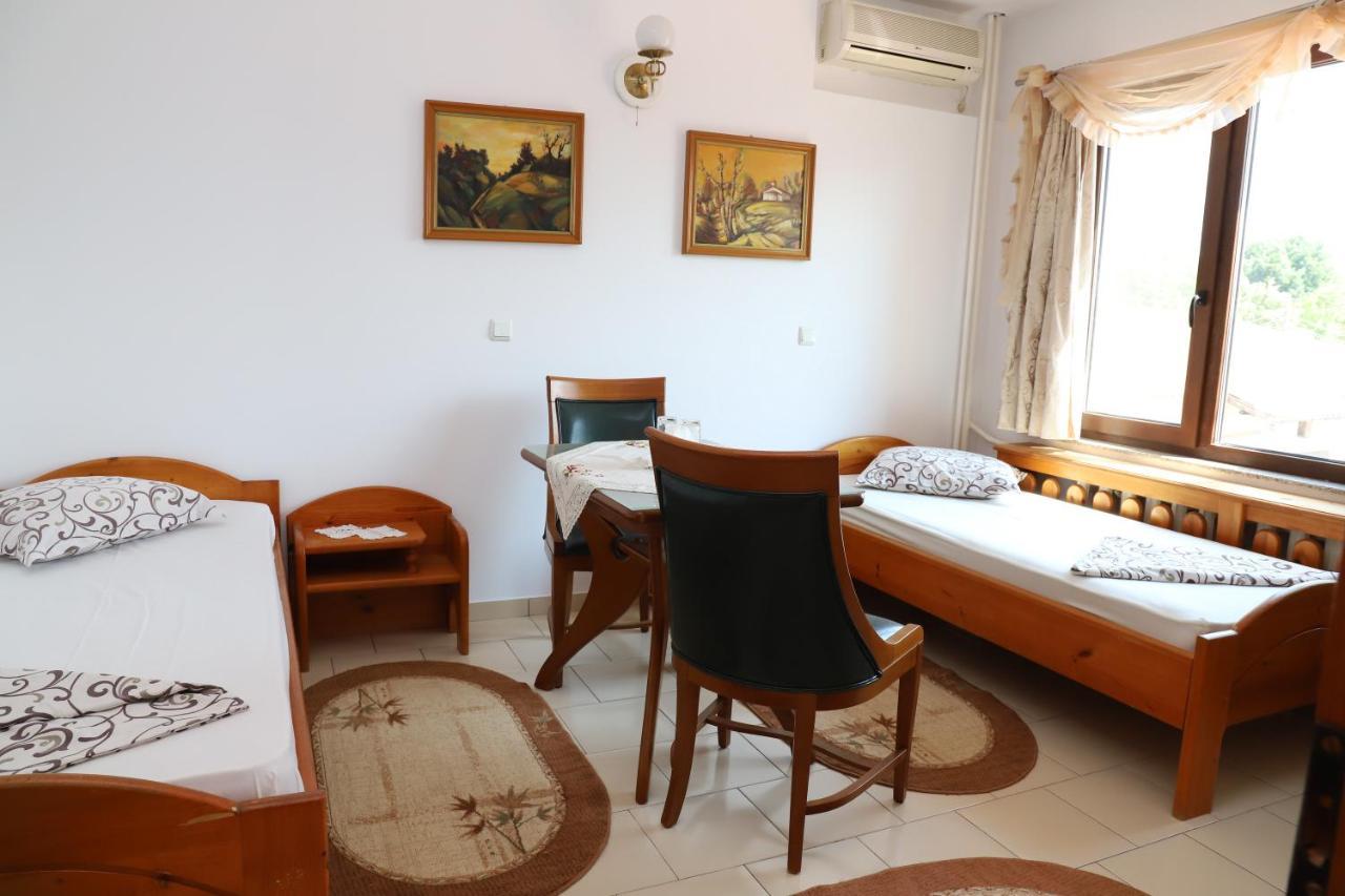 Hotel Mishel Kocherinovo Luaran gambar