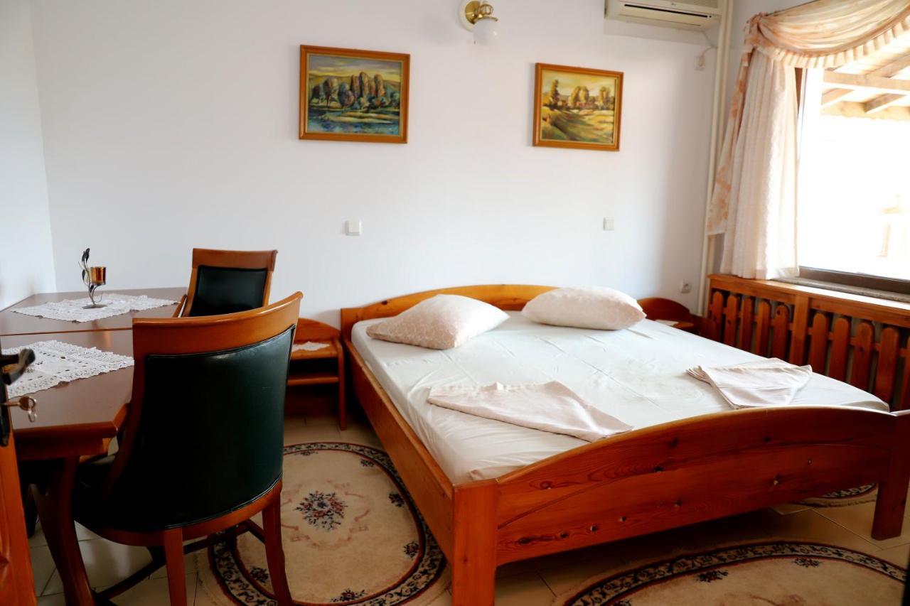 Hotel Mishel Kocherinovo Luaran gambar